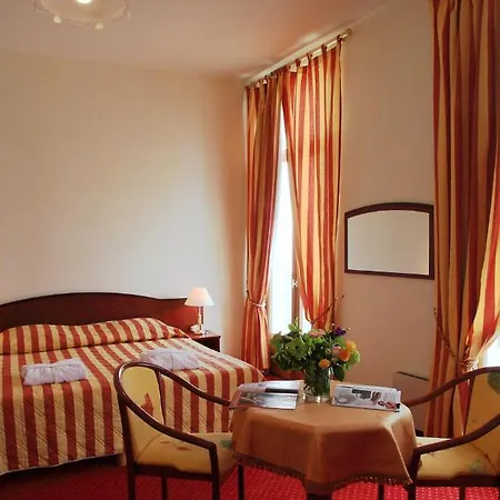 Hotel Des Princes Publier